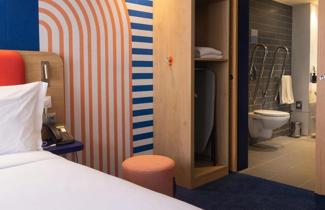 Holiday Inn Express&Suites Lisbon - Príncipe Real by IHG-1