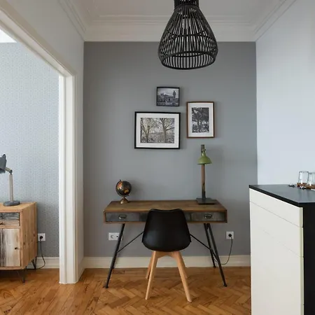 Dumont Lisbon Guesthouse-3